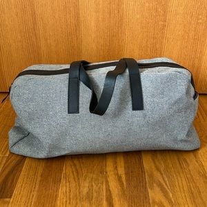 Everlane gray fabric duffle bag